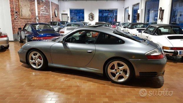 996 Porsche 911 Carrera 4S Book service italiana