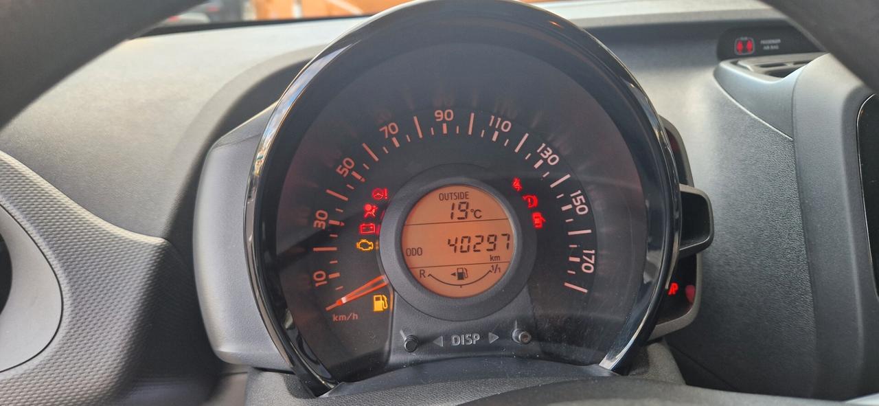 Toyota Aygo X Connect 1.0 VVT-i 72CV 5 p, TAGLINDATA