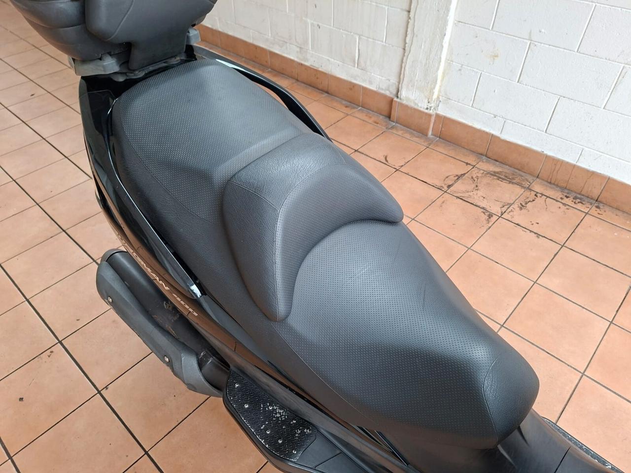 Suzuki Burgman 400
