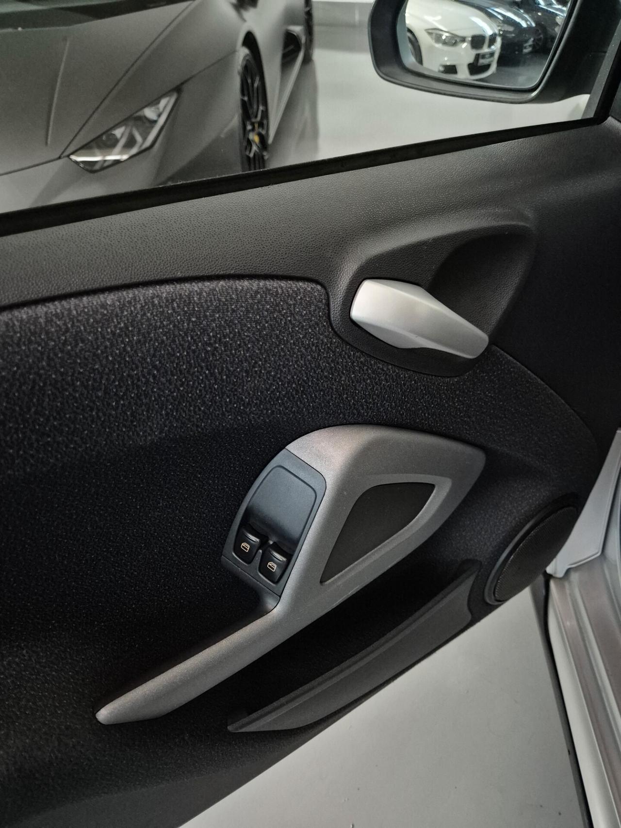 smart forTwo 1.0cc 70cv Automatica Benzina NEOPATENTATI