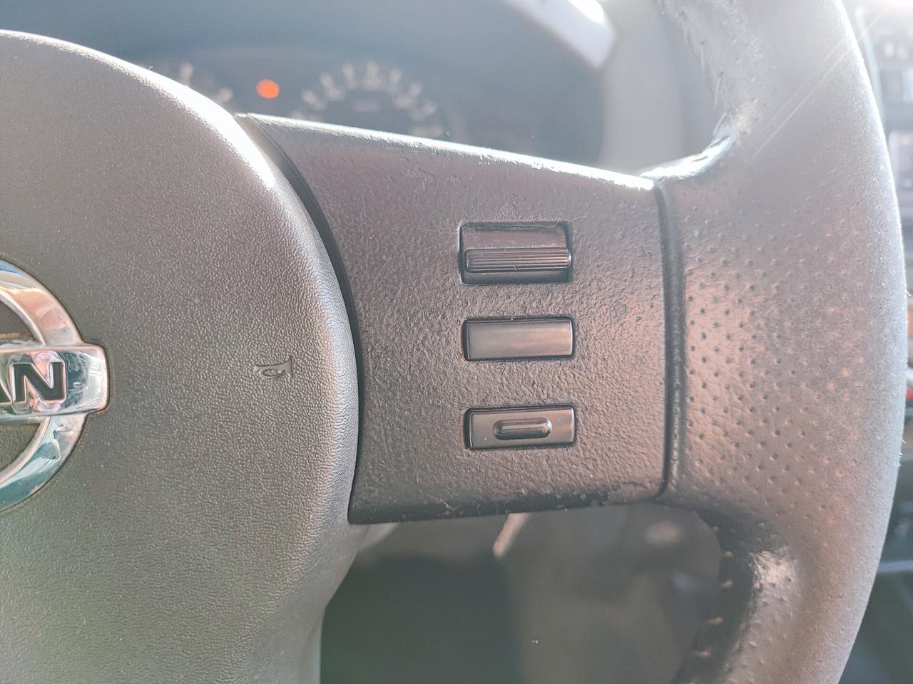 Nissan Navara 2.5 dCi 4 porte Double Cab Sport