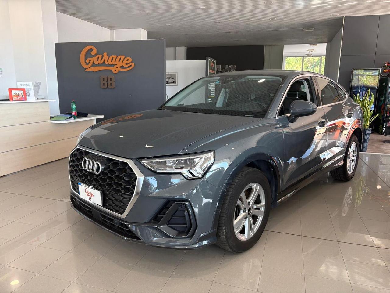 Audi Q3 Sportback 35 2.0 tdi s-tronic
