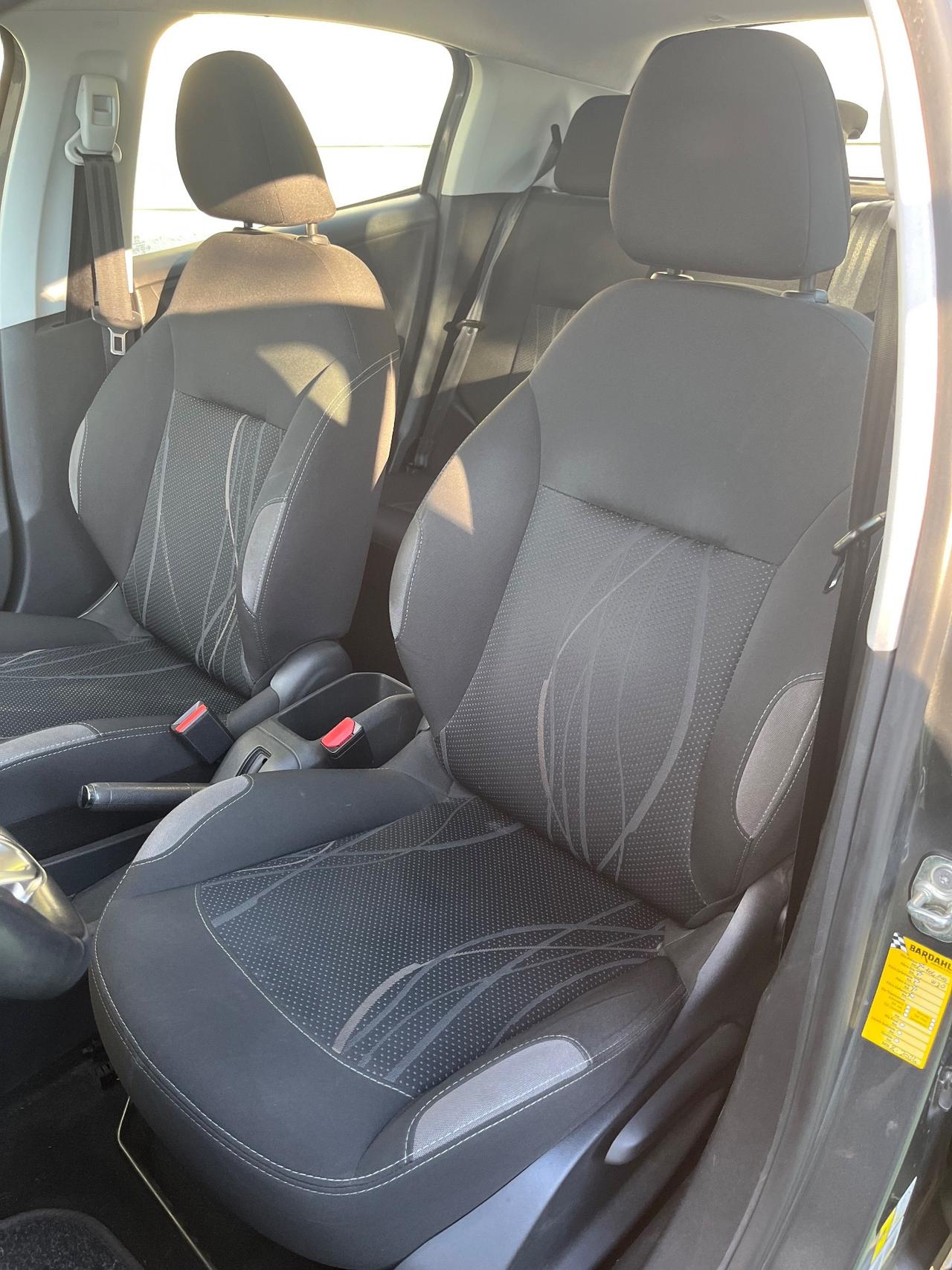 Peugeot 208 1.4 HDi 68 CV 5 porte Allure