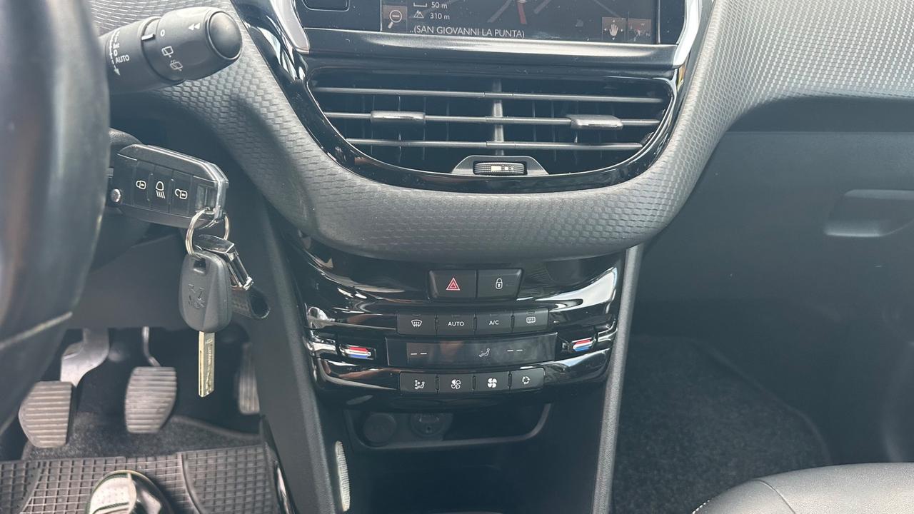 Peugeot 2008 BlueHDi 100 Allure