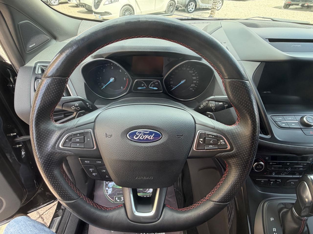 Ford Kuga 2.0 TDCI 150 CV S&S 4WD Powershift Vignale