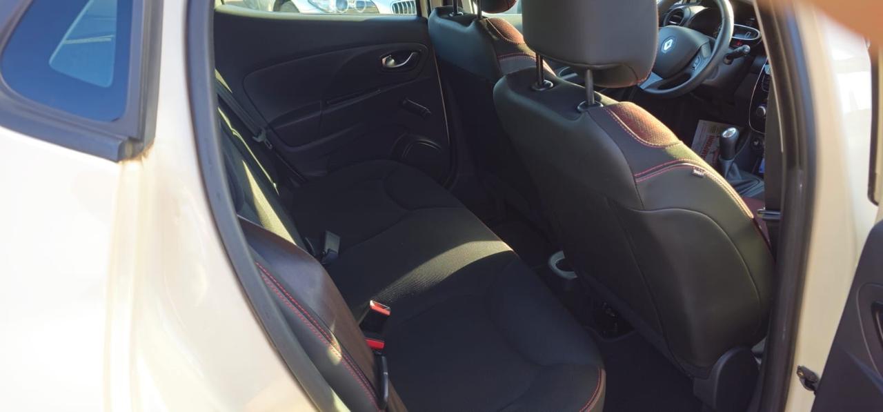 Renault Clio 1.2 75 CV 5 porte Duel