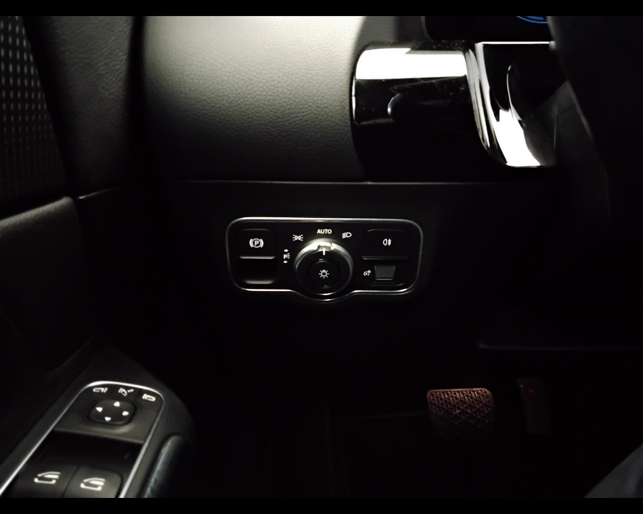 Mercedes-Benz GLA-H247 2020 - GLA 200 d Sport Plus auto