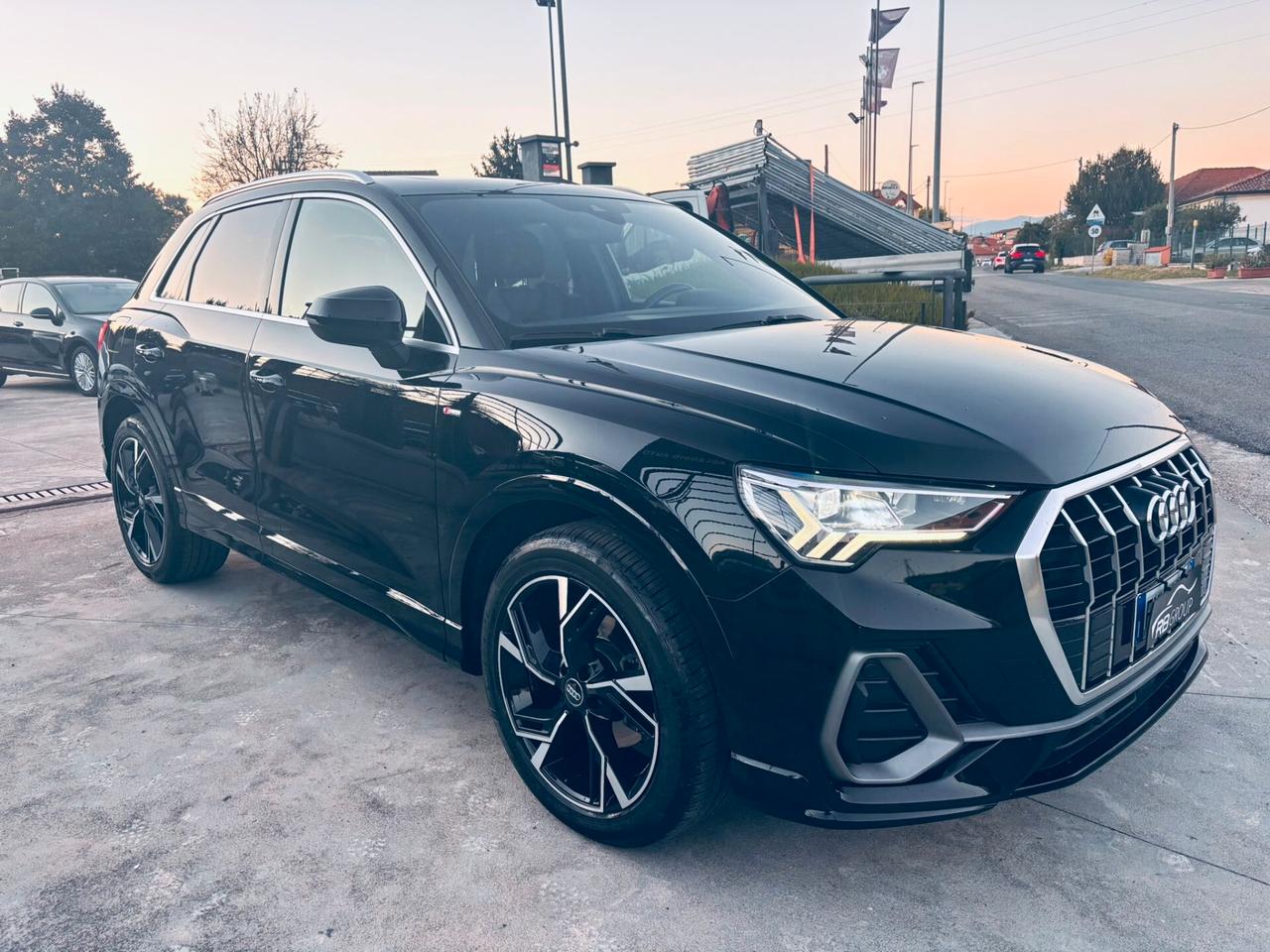 Audi Q3 2.0 TDI 150 CV S tronic line Edition