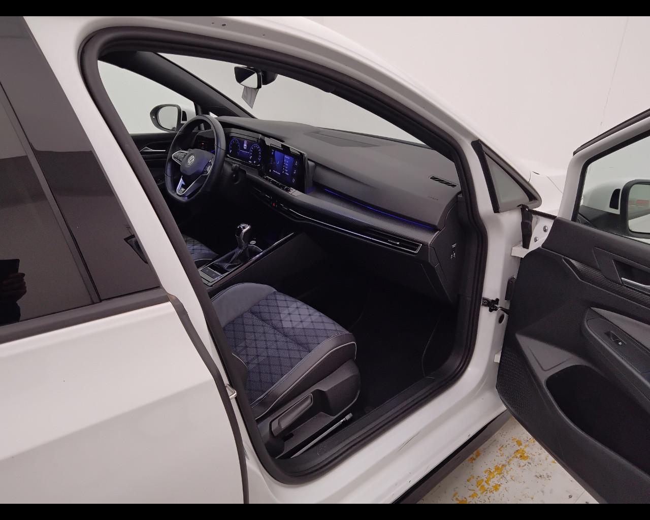 VOLKSWAGEN Golf VIII 2020 - Golf 1.5 tsi evo R-Line 130cv