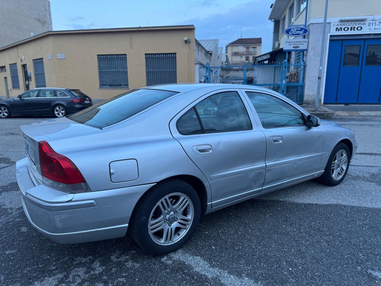 Volvo S60 2.4 D5 20V (185CV) cat Summum