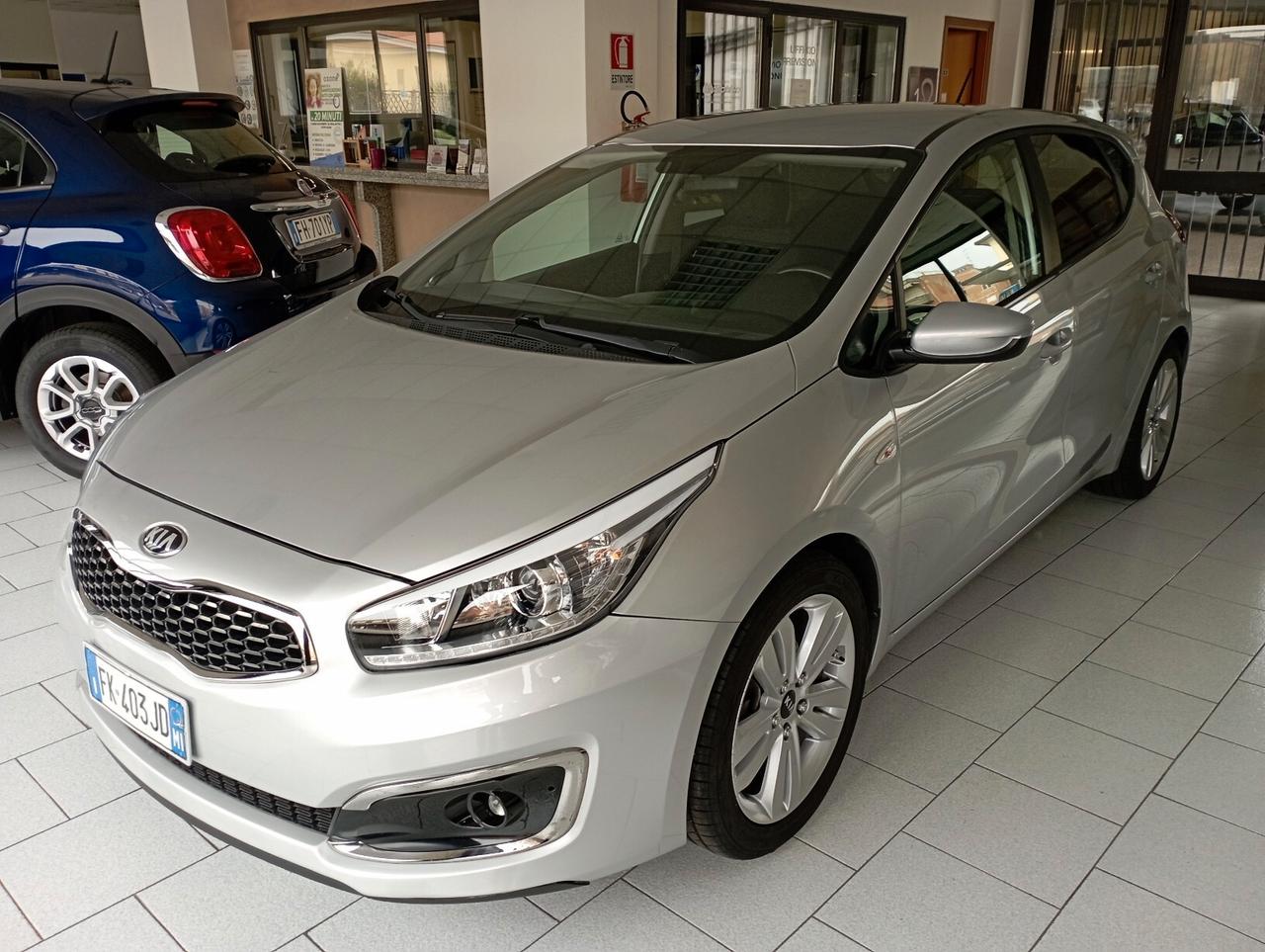 Kia Ceed cee'd 1.6 CRDi 110 CV 5 porte Active