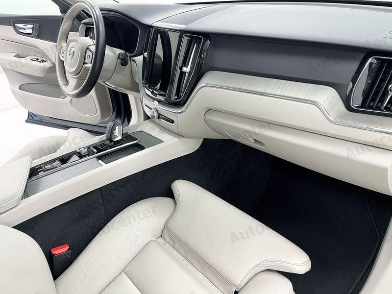 Volvo XC60 XC60 B4 (d) 197CV AUT AWD PLUS DARK