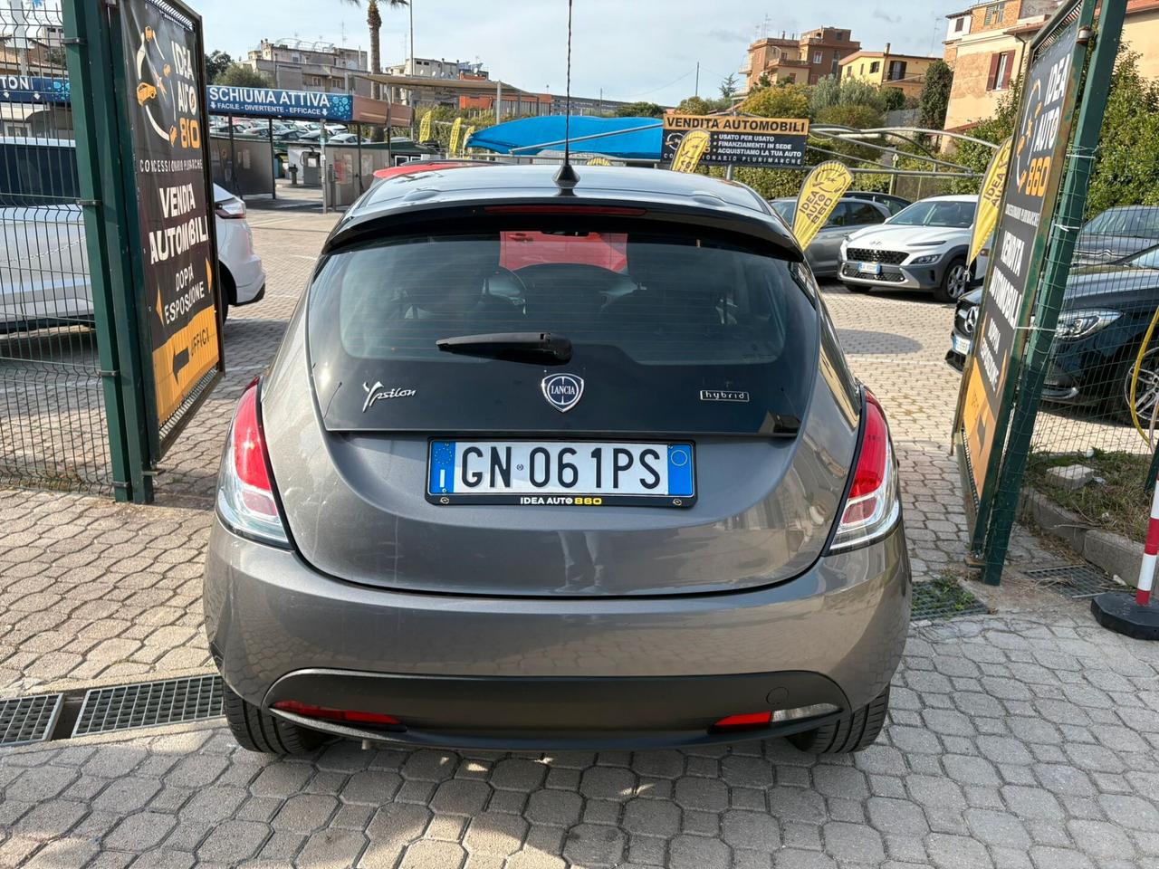Lancia Ypsilon 1.0 FireFly 5 porte S&S Hybrid Silver PROMO FINANZIAMENTO