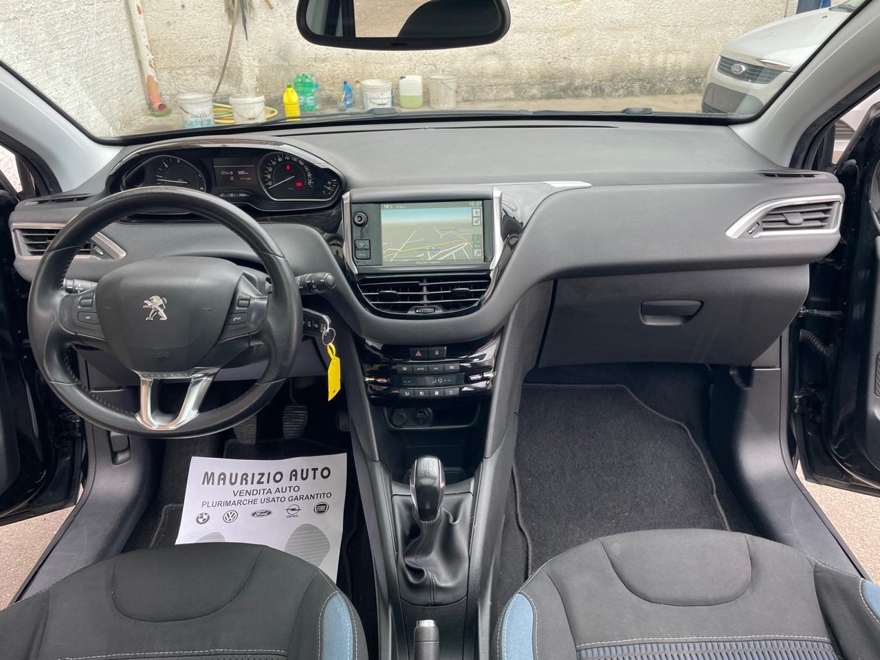 Peugeot 208 1.4 HDi 68 CV 5 porte Allure tetto nav gomme nuove