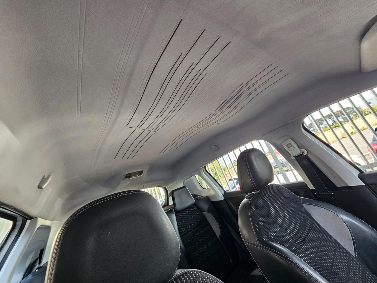 Peugeot 2008 1.6 BlueHDi 100 Allure