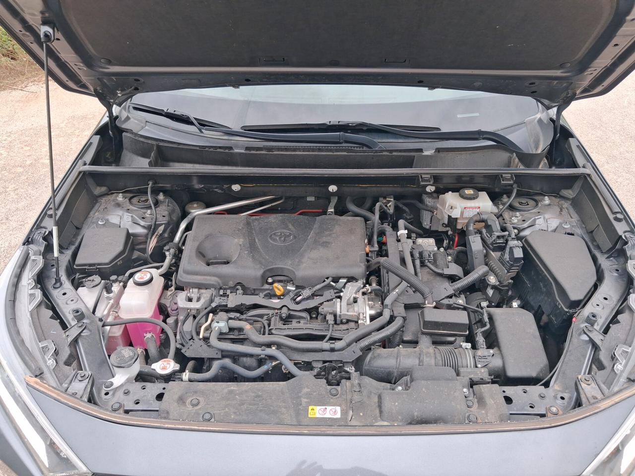 Toyota RAV 4 RAV4 E-CVT 2WD Active
