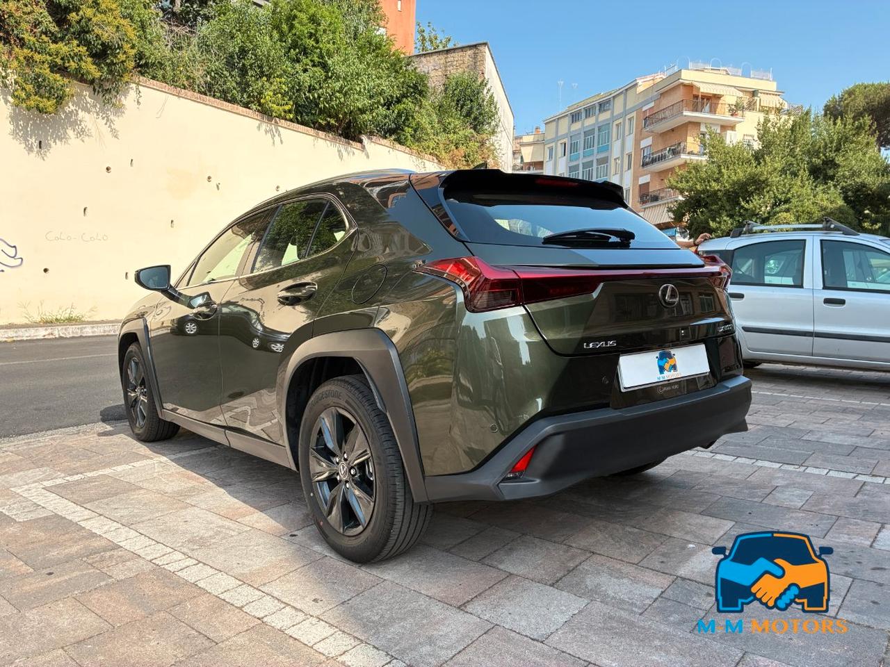Lexus UX 300h 2.0 Urban 2wd cvt 199 cv