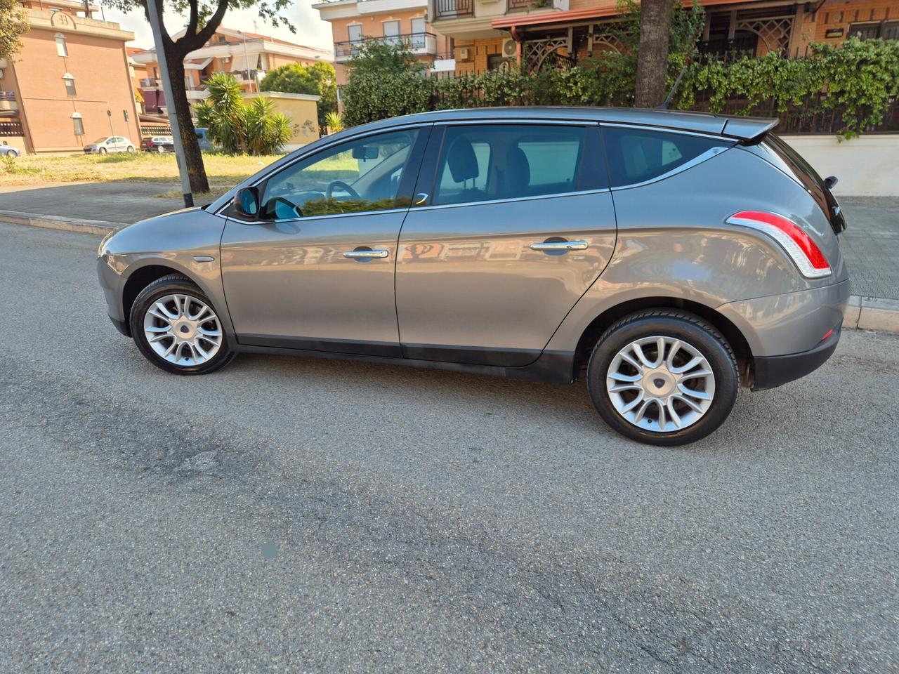 Lancia Delta oro 1.6 MJT 120cv anno 09
