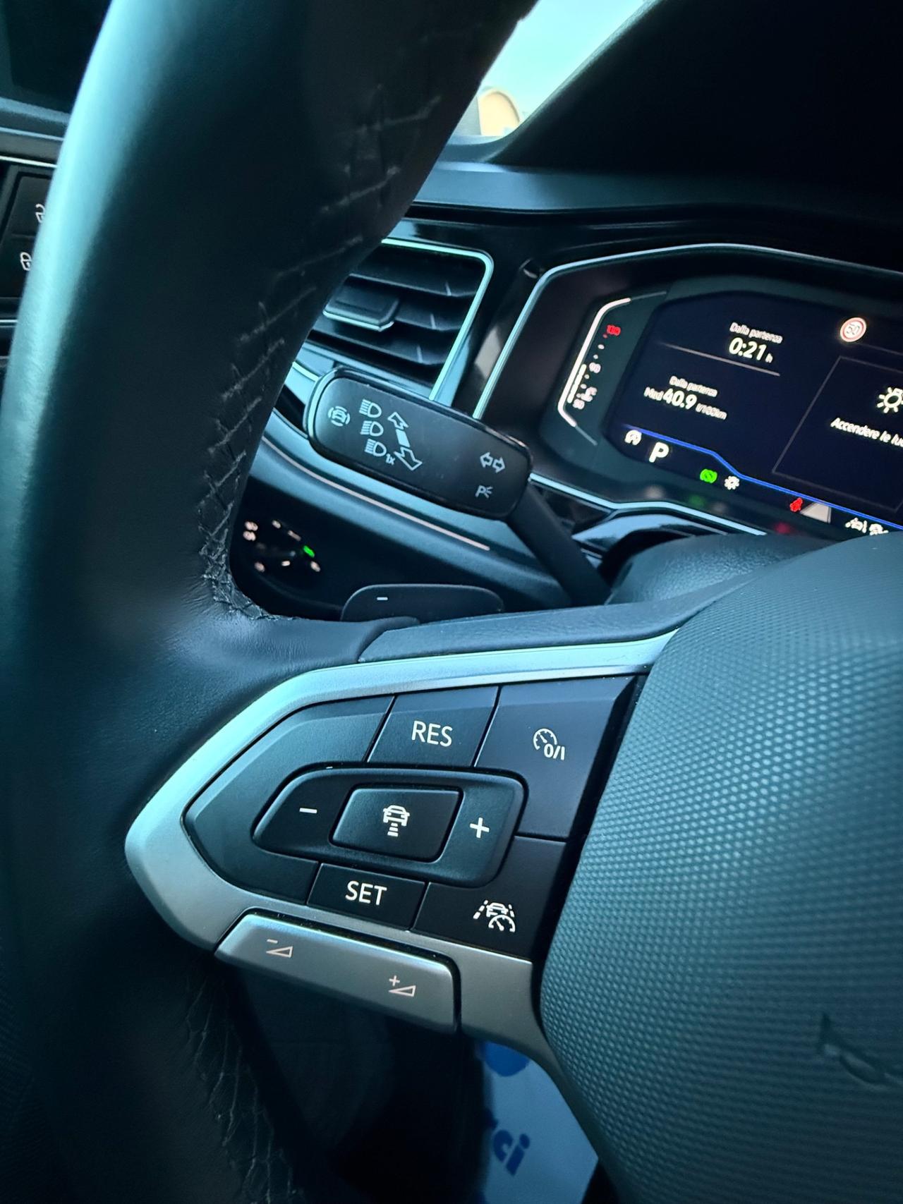 Volkswagen Taigo 1.0 TSI 115 CV DSG R-Line Plus Tetto apribile