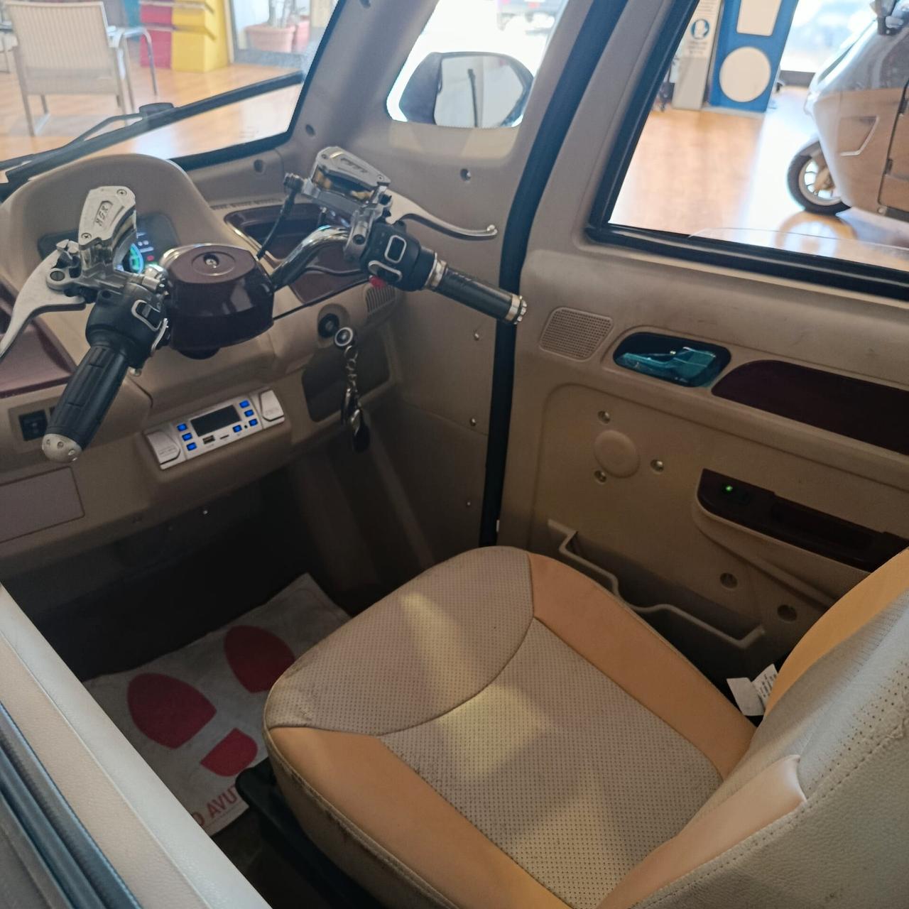 SGOMMINA CLASSIC - CABINATO ELETTRICO SENZA PATENTE