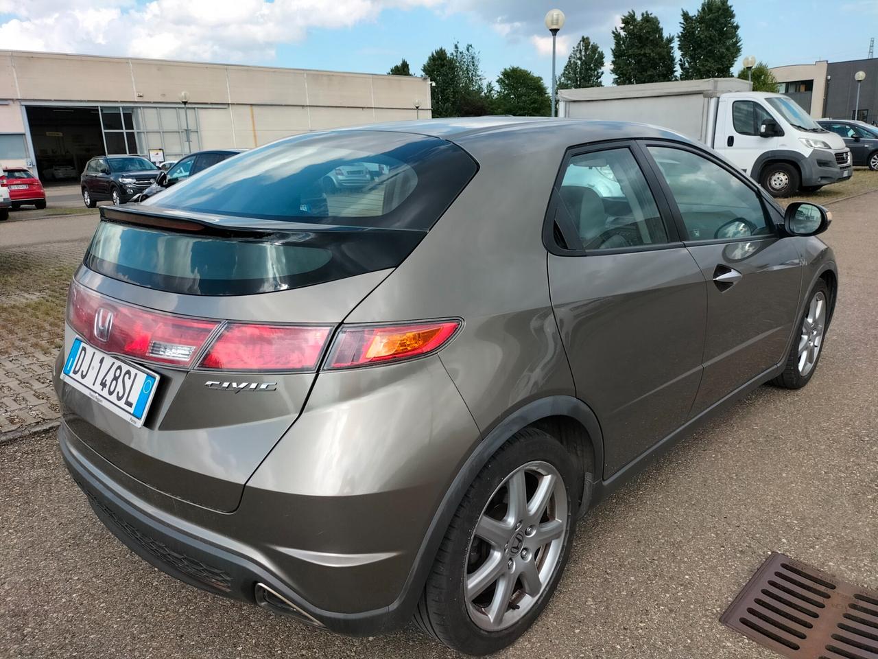 Honda Civic 1.8 i-VTEC cambio automatico