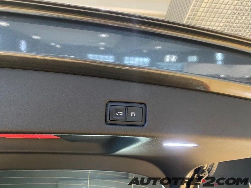 Audi Q5 Sportback TDI 150kW quattro S tronic S Line Edition TUA DA € 51.550 DETAX