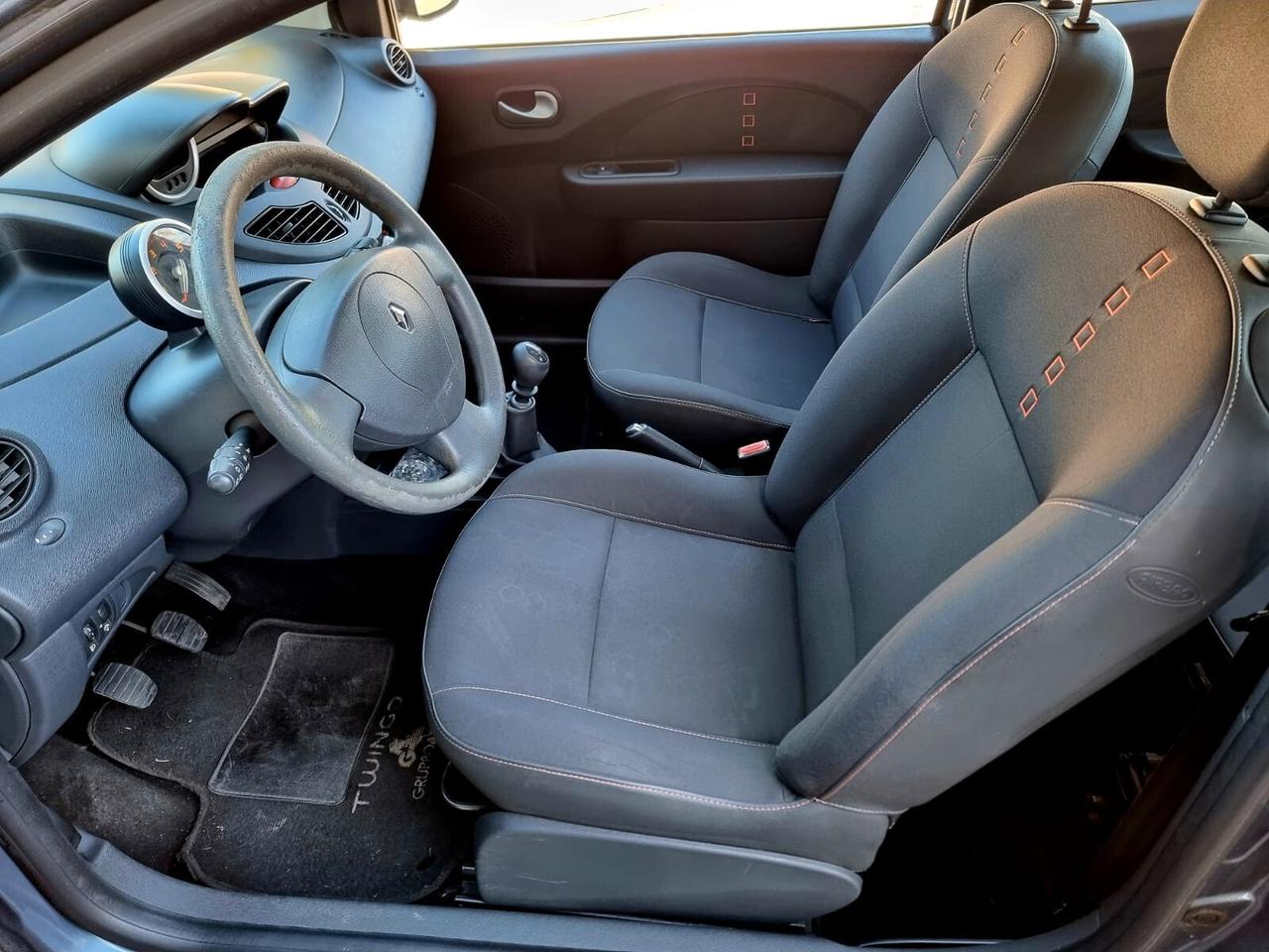 Renault Twingo 1.2 16v ADATTA A NEOPATENTATI