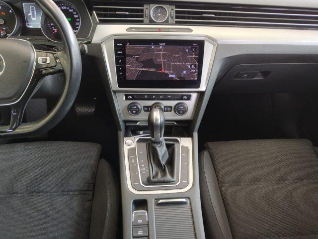 VOLKSWAGEN Passat Variant 2.0 TDI DSG *SCHERMO 9,2"*TAGLIANDI*UNICO PROP.*