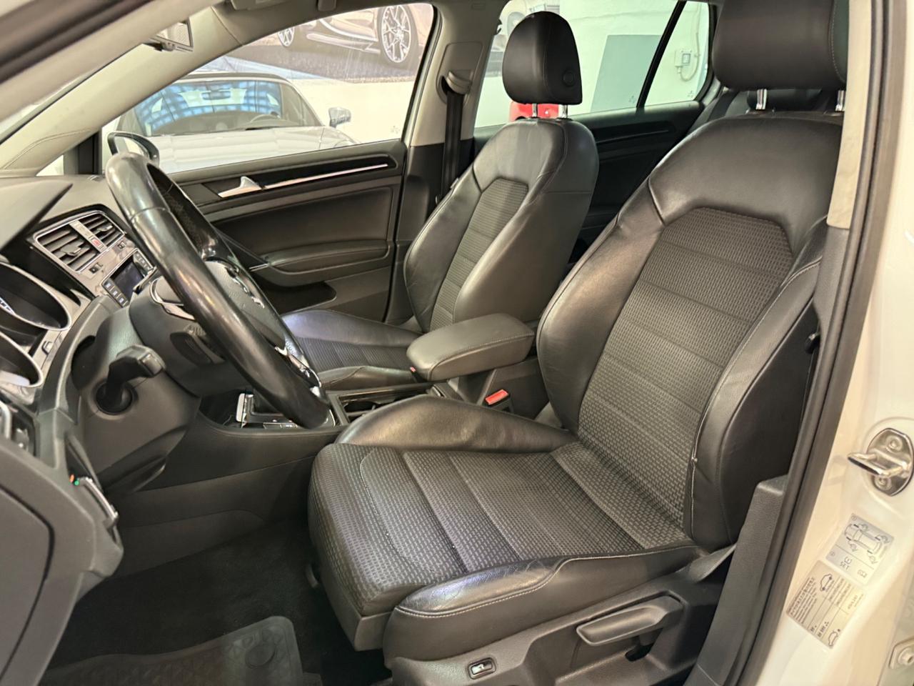 Volkswagen Golf Business 1.4 TGI DSG 5p. Highline BlueMotion