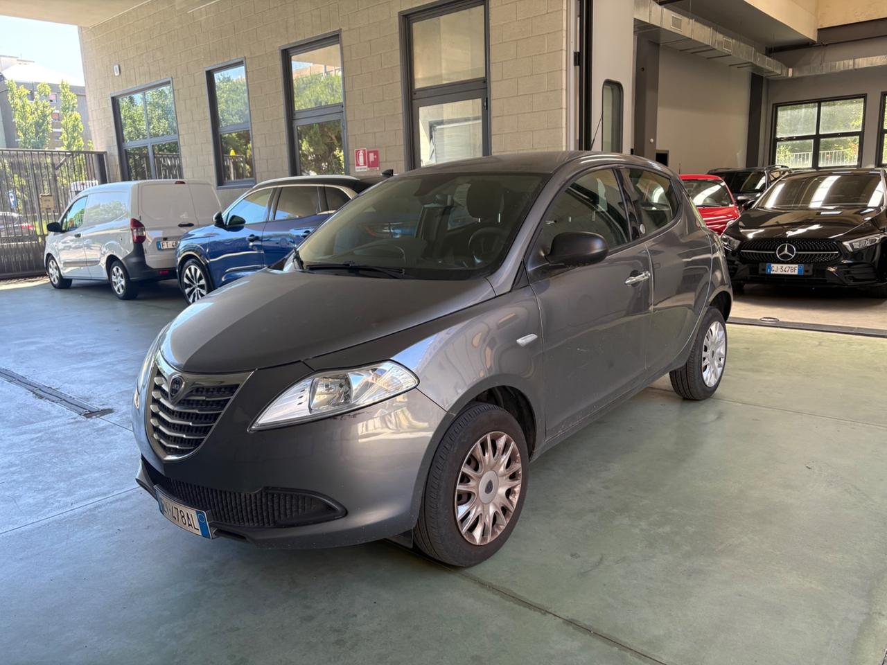 Lancia Ypsilon 0.9 TwinAir 85 CV 5 porte Metano Ecochic Gold
