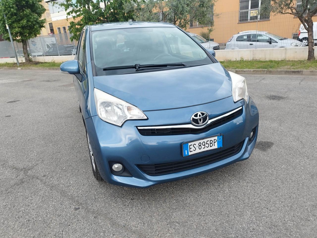 Toyota Verso-S 1.3 MT benzina