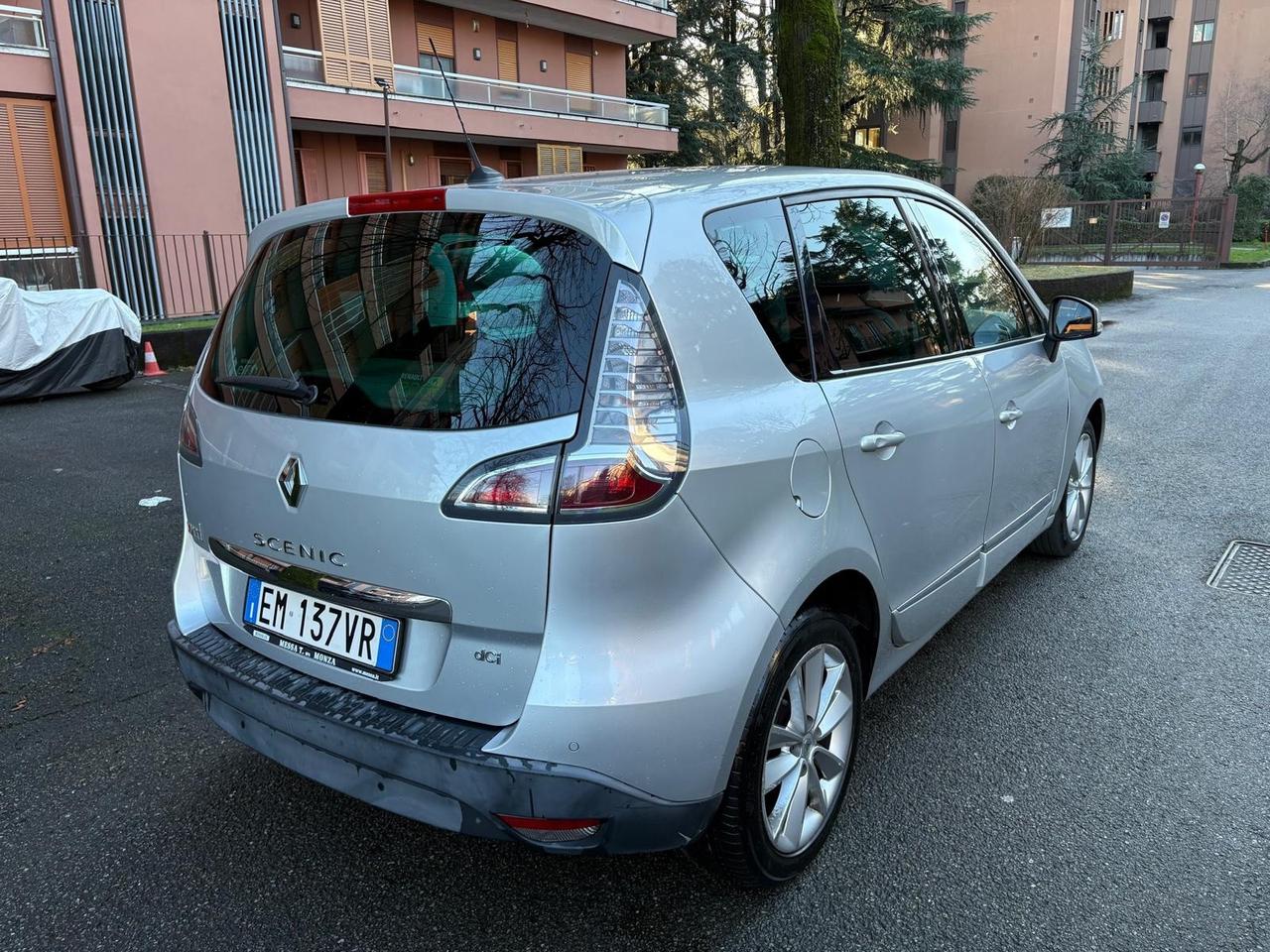 Renault Scenic Scénic XMod 1.5 dCi 110CV