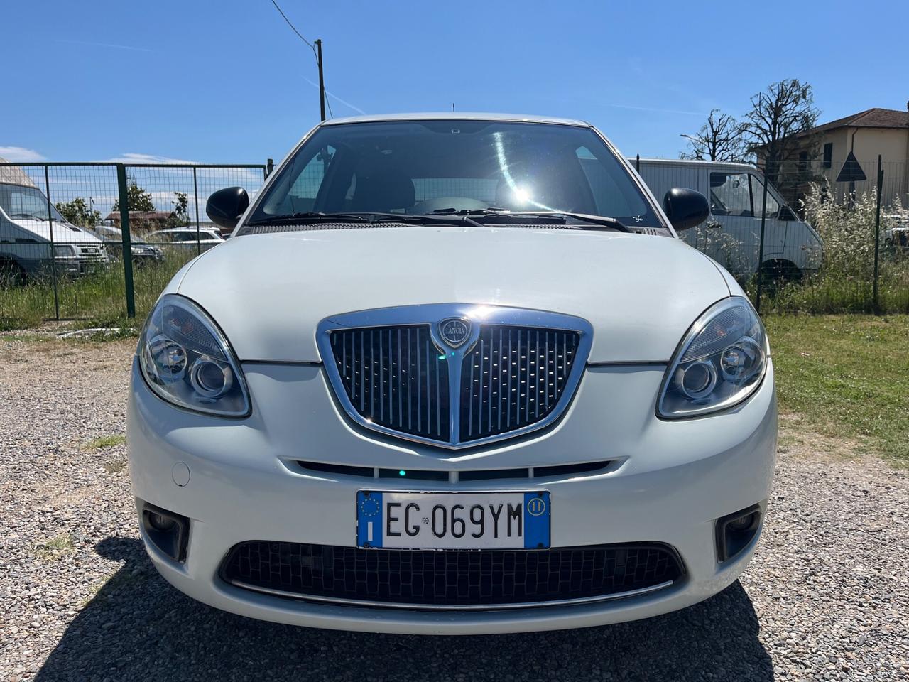 Lancia Ypsilon 1.2 69 CV