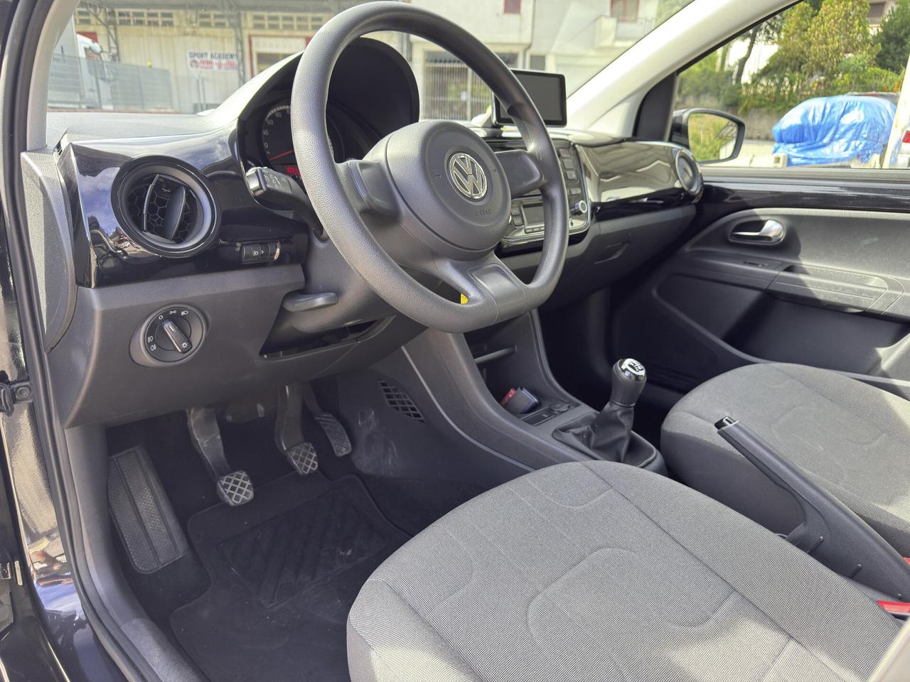 Volkswagen up! 1.0 75 CV 5p. high