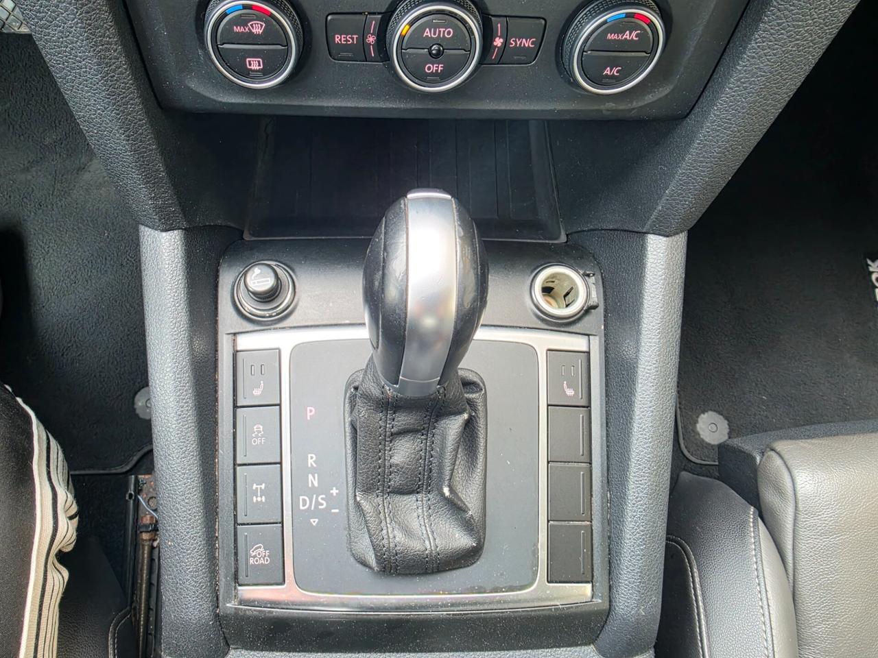 Volkswagen Amarok 3.0 V6 TDI 224 CV 4MOT.BMT permanente aut.DC Highline