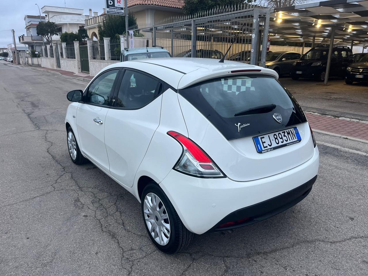 Lancia Ypsilon 1.2 69 CV 5 porte Unipro 2011