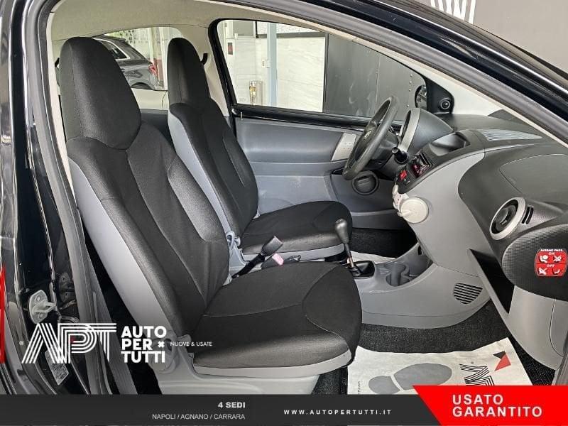 Toyota Aygo Aygo 3p 1.0 Now Red Edition
