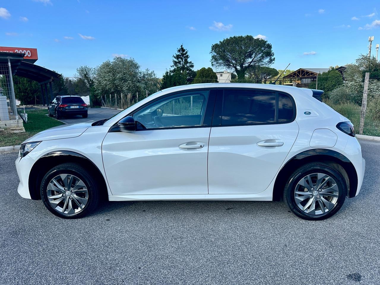 Peugeot 208 motore elettrico 136 CV 5 porte Allure Pack Fatturabile