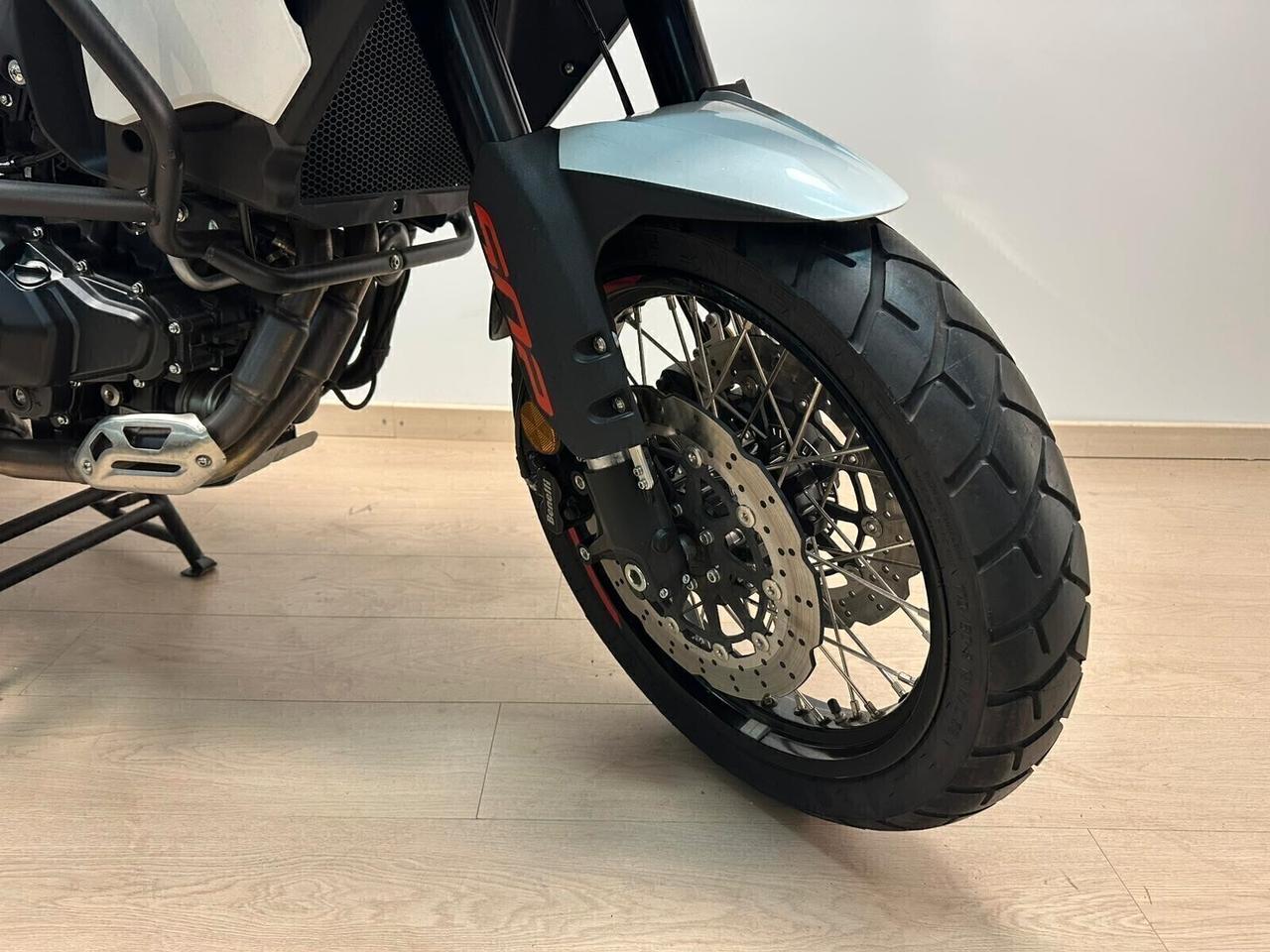 BENELLI TRK 502 X TRK502X + SET 3 VALIGE 2024