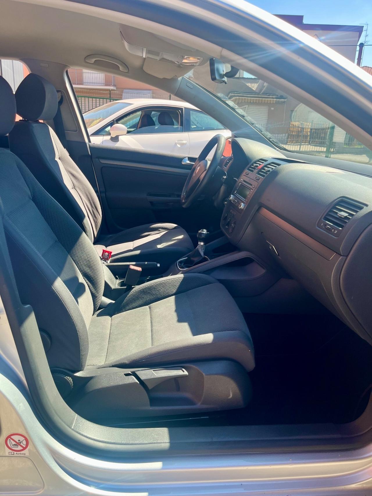 Volkswagen Golf 1.6 5p. Benzina e GPL