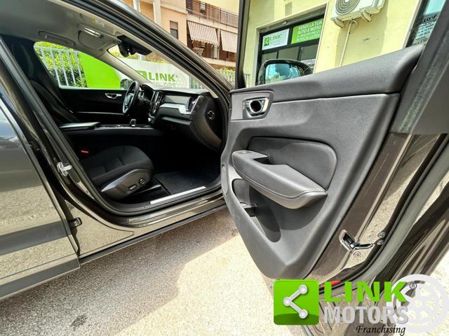 VOLVO XC60 Momentum pro MILD HYBRID B4