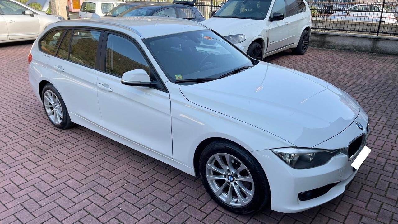 Bmw 118 118d 5p. Business