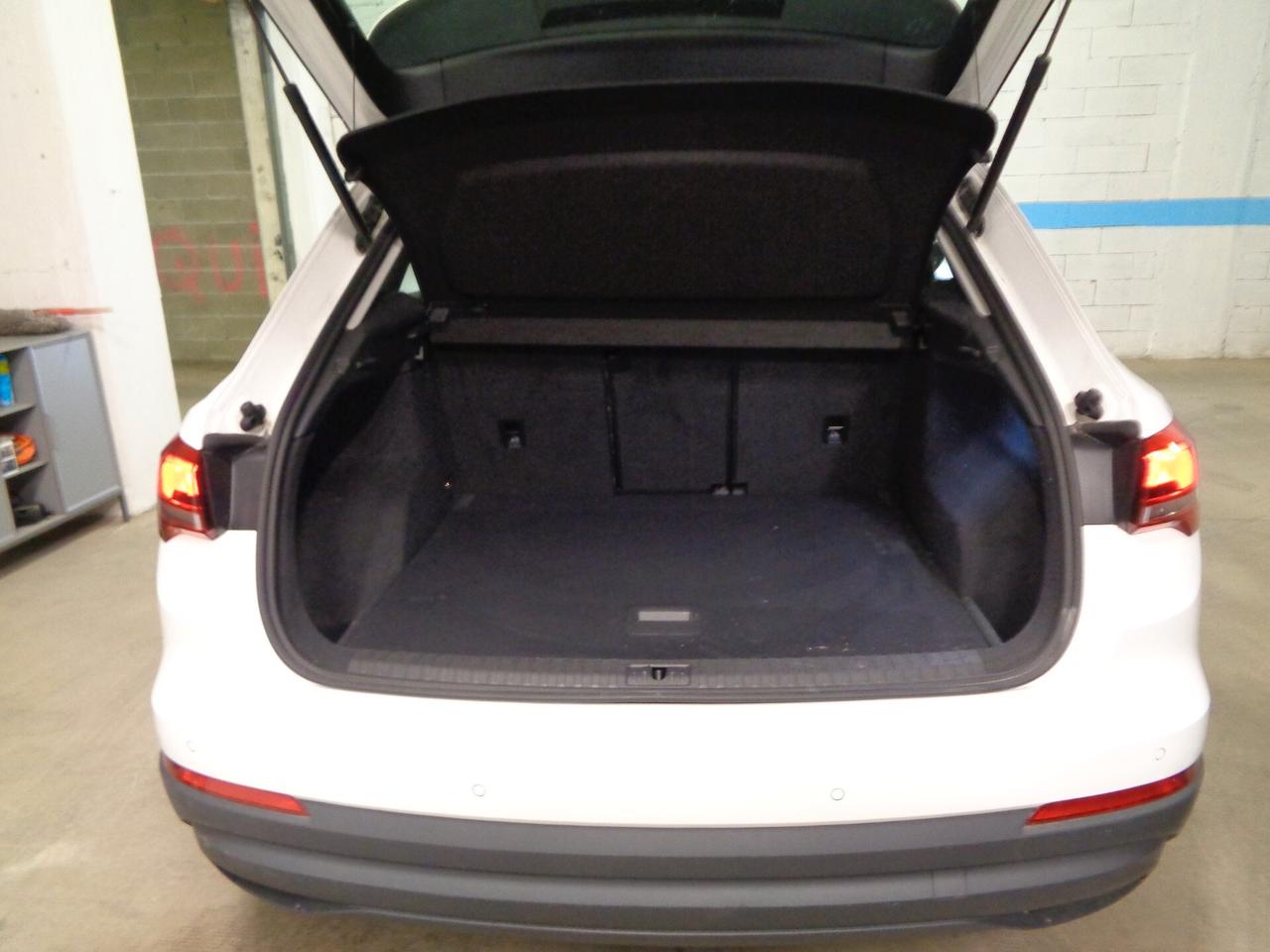 Audi Q3 35 TDI S tronic Business
