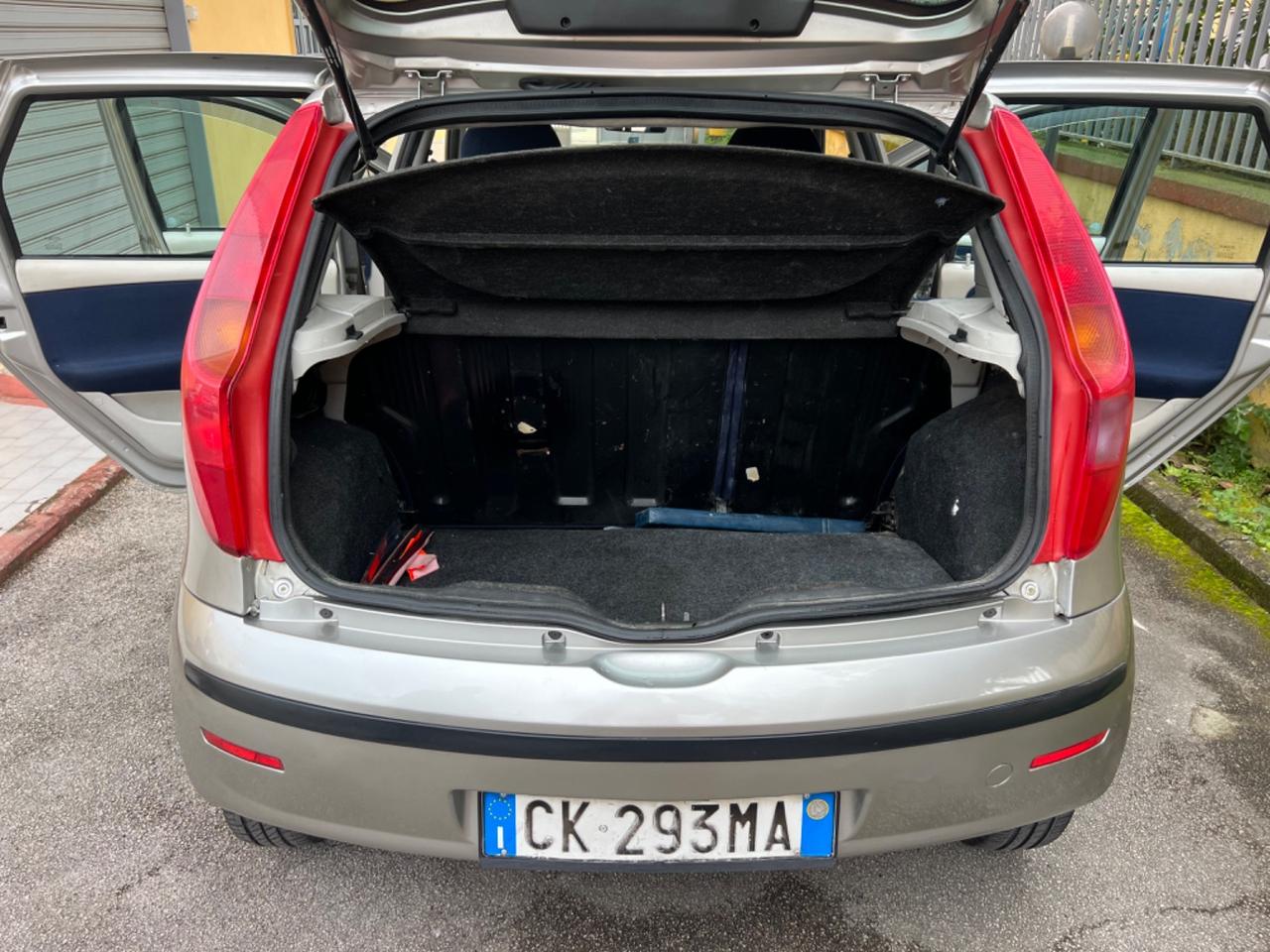 Fiat Punto 1.2i cat 5 porte ELX