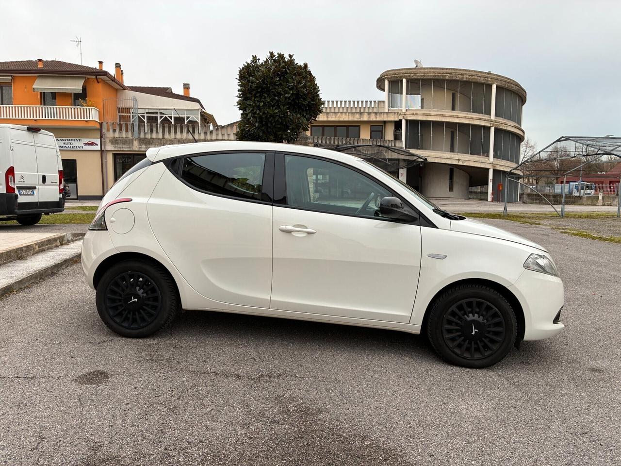 Lancia Ypsilon 1.2 69 CV GPL Ecochic Elefantino