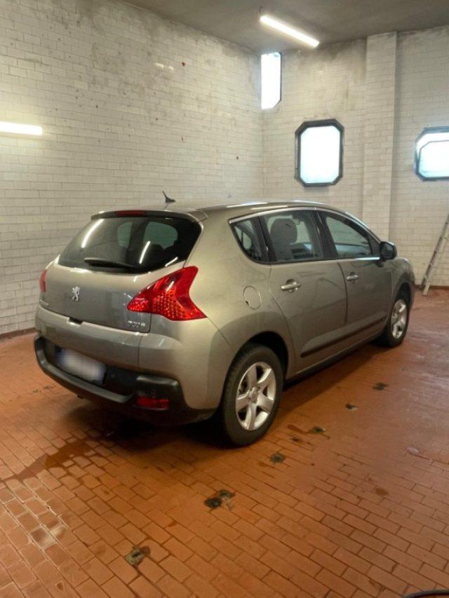 PEUGEOT 3008 1.6 HDi 112CV Tecno