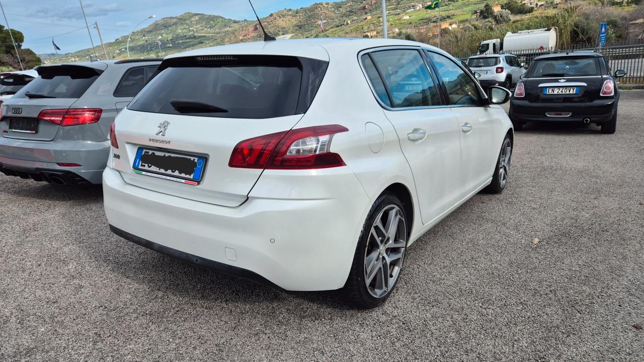 Peugeot 308 1.6 e-HDi 115 CV Stop&Start Allure