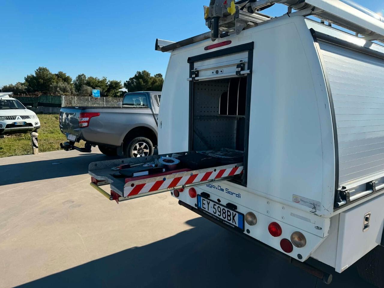 Mitsubishi L200 2.5 DI-D 178 CV Cab Intense Plus