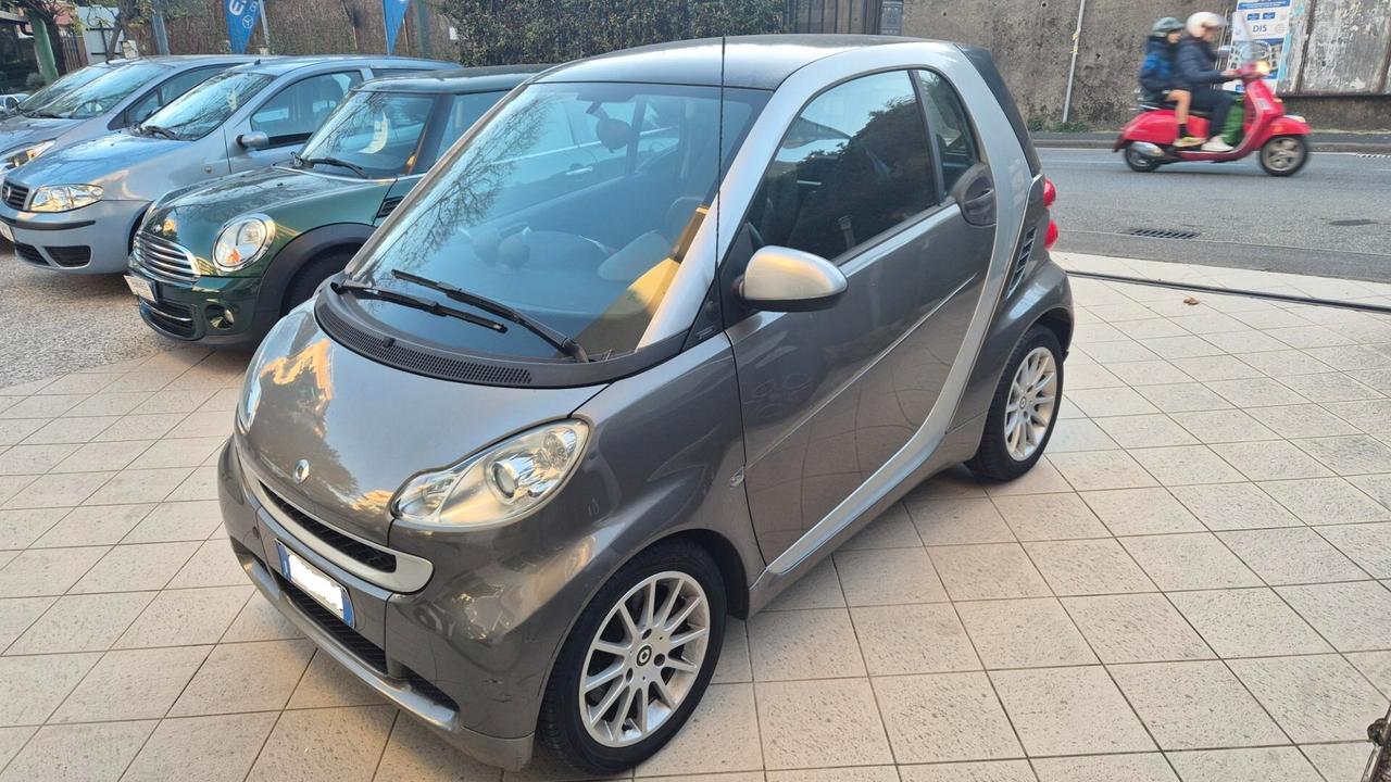 Smart ForTwo 1000 52 kW MHD coupé passion