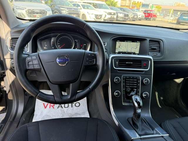 Volvo S60 AUTOM. 2.0 D3 Momentum geartronic / tagliando con pastiglie freni nuovo / garanzia 12 mesi nazionale